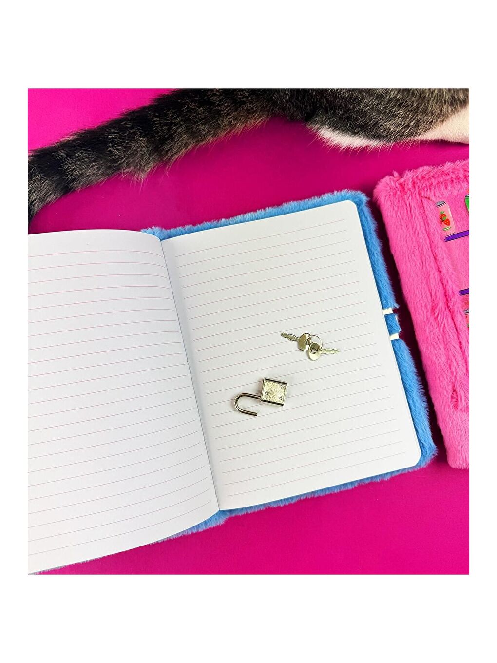 Otomat Tasarımlı Pelüş Kapaklı Kilitli Defter-1