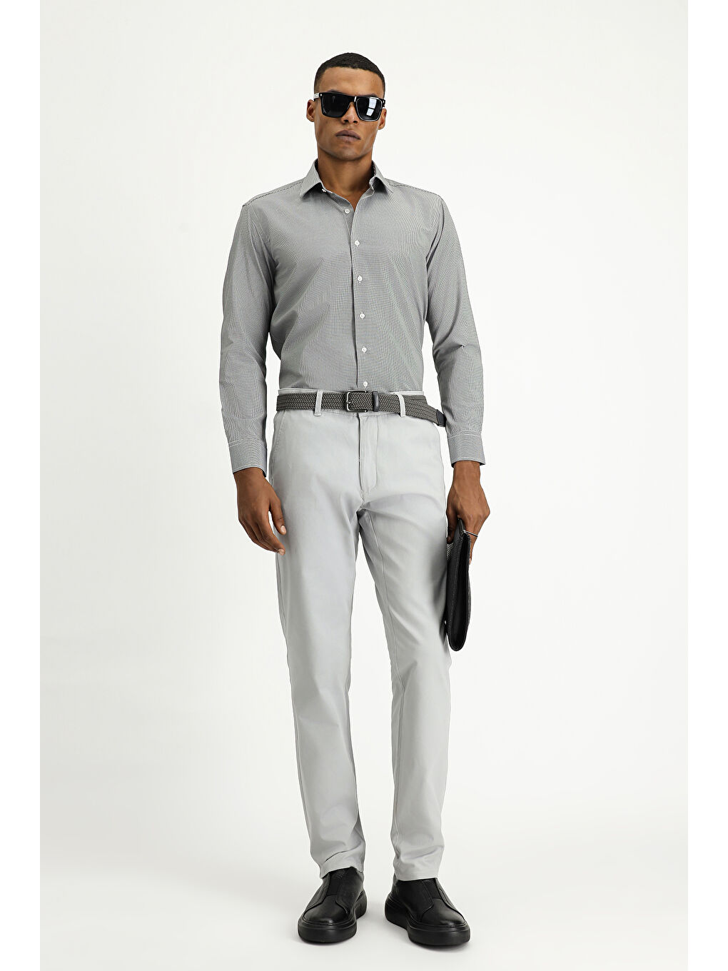 Siyah Uzun Kol Slim Fit Dar Kesim Klasik Desenli Pamuklu Kolay Ütülenebilir Gömlek-1