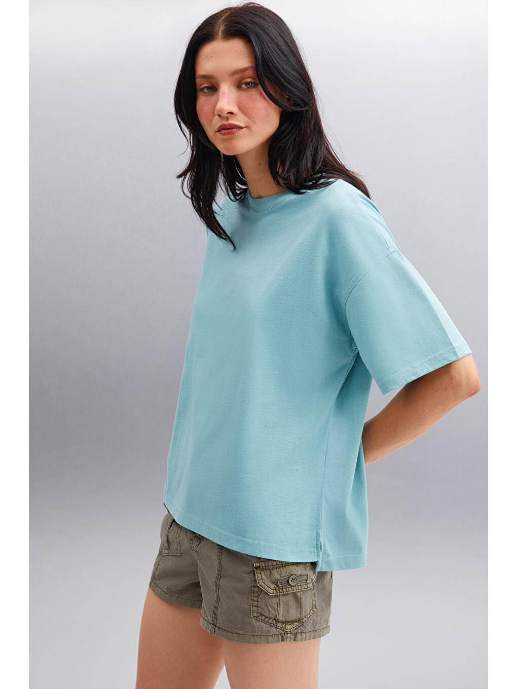 Yeşil Jemmy Kadın %100 Organik Pamuk Relaxed Fit Yırtmaçlı Yuvarlak Yakalı YEŞİL T-Shirt-3