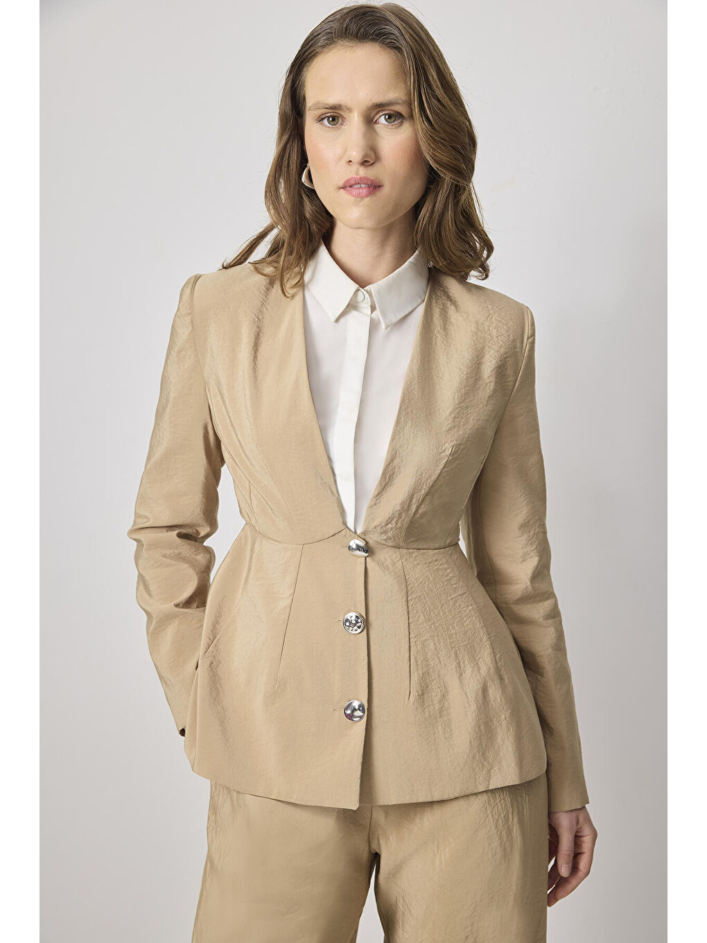 Bej Metal Düğmeli Kupra Ceket-1