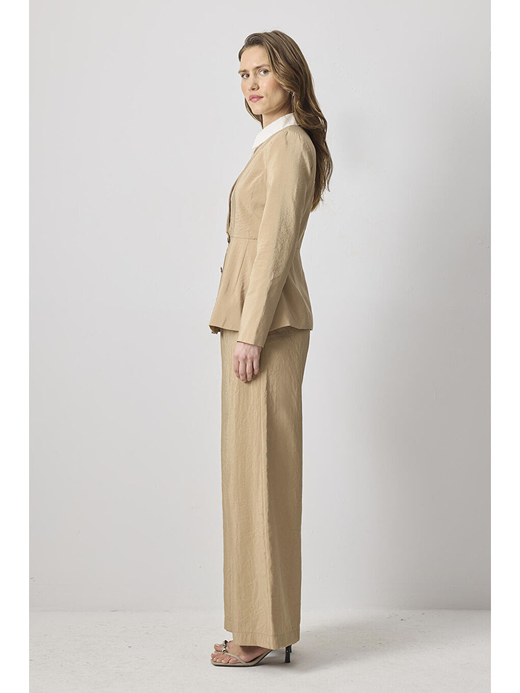 Bej Metal Düğmeli Kupra Ceket-3