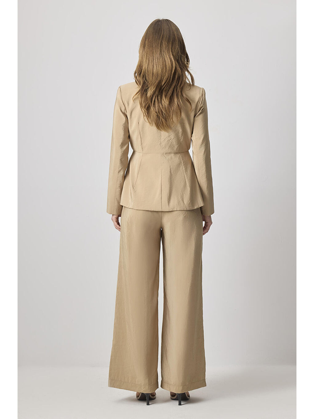 Bej Metal Düğmeli Kupra Ceket-4