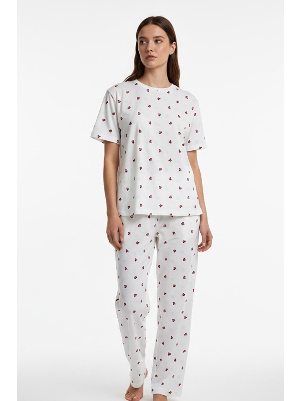 Ekru Kadın Bisiklet Yaka Yumuşak Dokulu Kiraz Desenli Kısa Kol Pijama Takım | 70132-4745