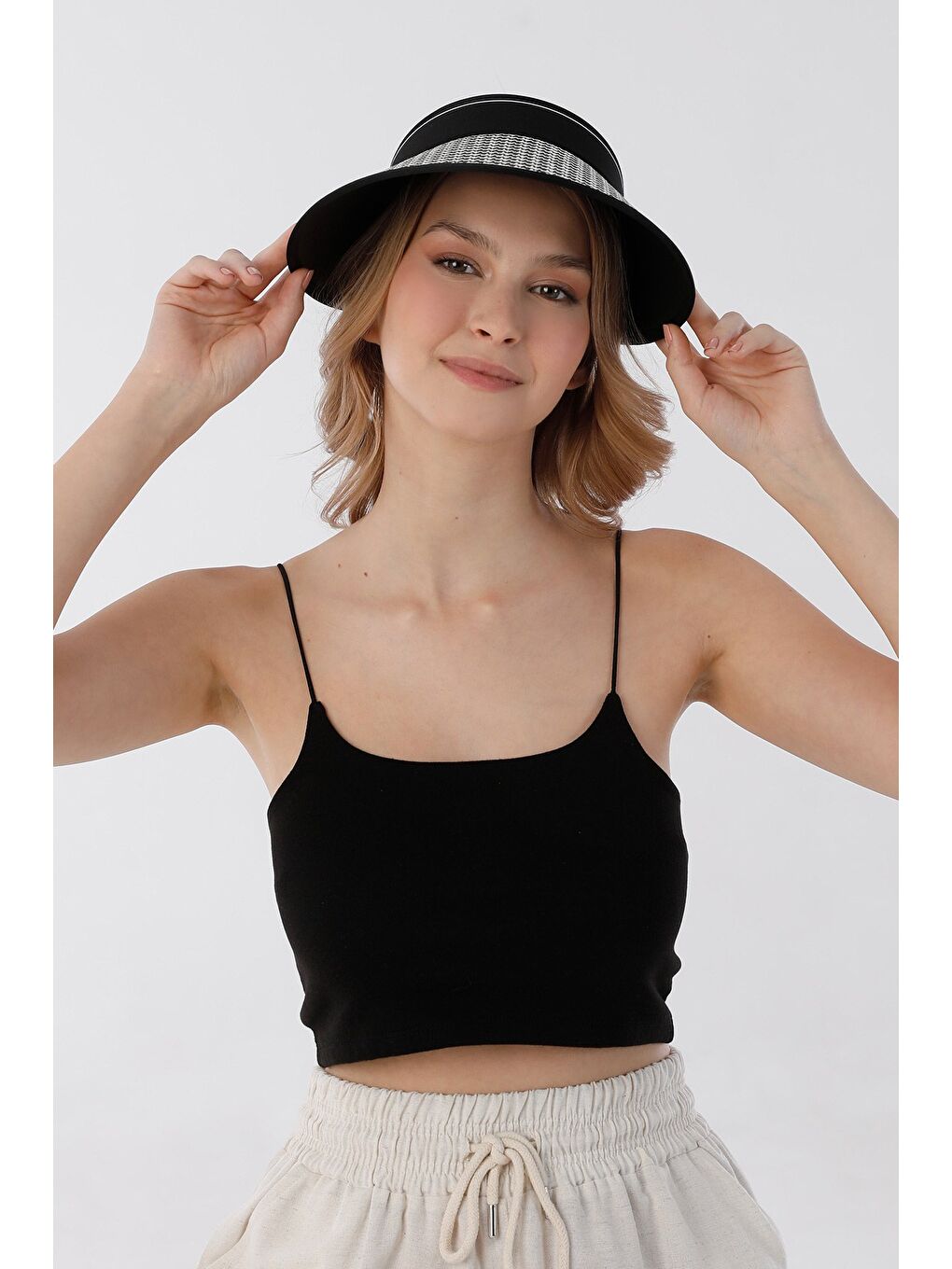 Siyah Kazayağı Desenli Siperli Ayarlanabilir Hasır Şapka-2