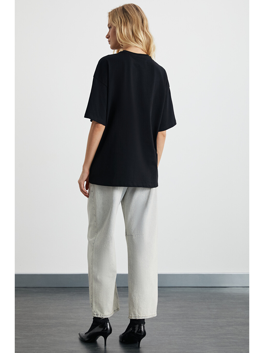 Siyah LAGERTHA Kadın %100 organik Pamuklu Kalın Dokulu Oversize Fit Yuvarlak Yakalı SİYAH T-Shirt-5