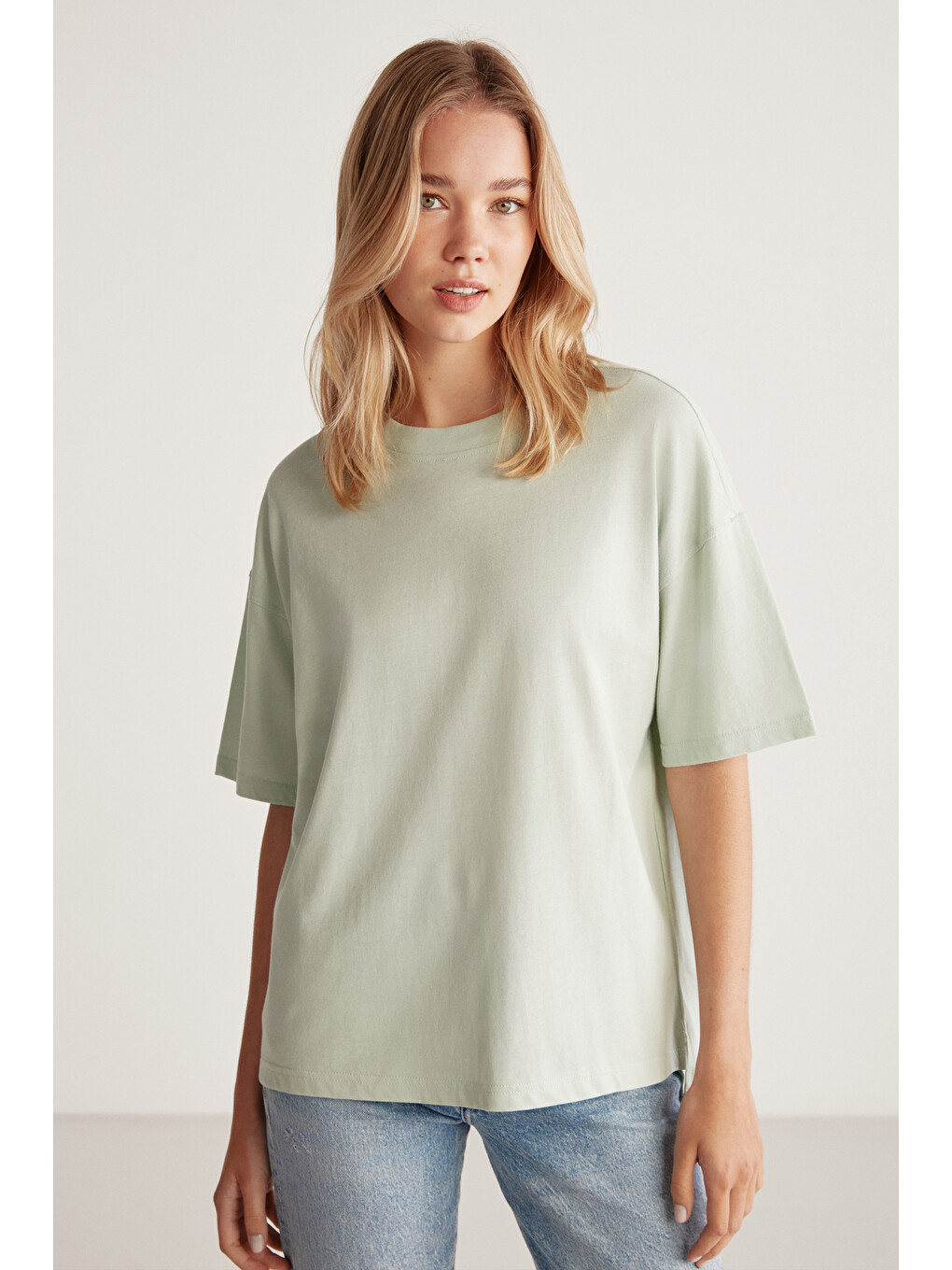 Yeşil Jemmy Kadın %100 Organik Pamuk Relaxed Fit Yırtmaçlı Yuvarlak Yakalı MİNT YEŞİL T-Shirt-1