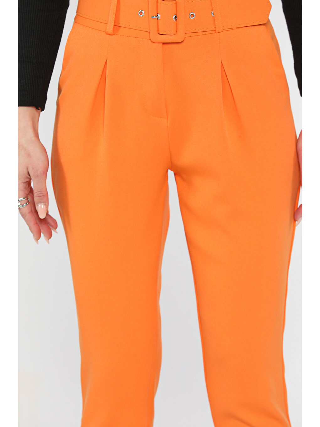 Turuncu Kemerli Kadın Kumaş Pantolon-3