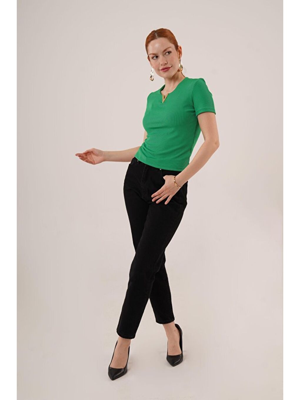 Kısa Kollu Yaka Detaylı Kaşkorse Yeşil Bluz-3