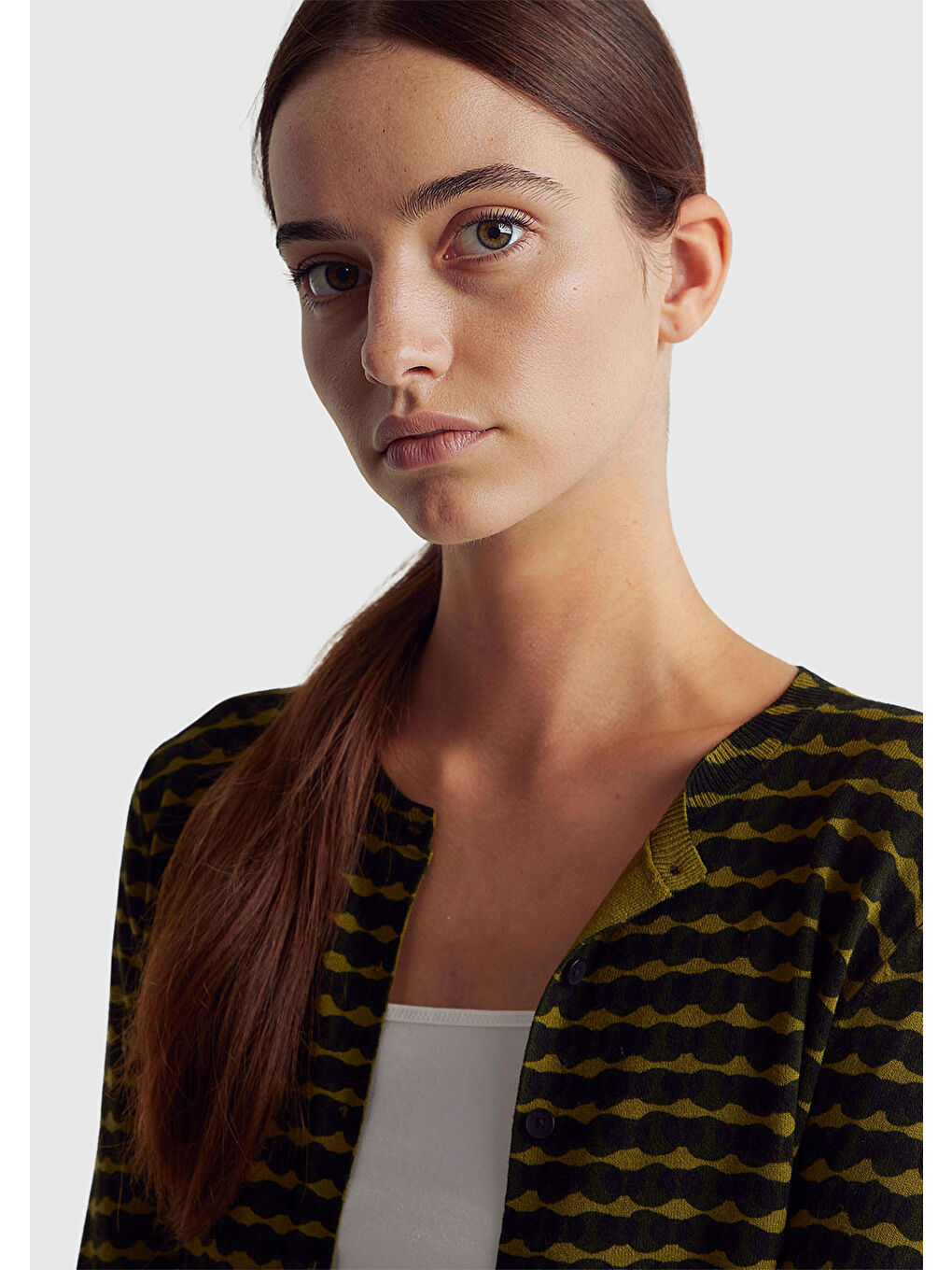 Kadın Haki Yeşili Viskoz Karışımlı Tamamı Desenli Düğmeli Hırka-4