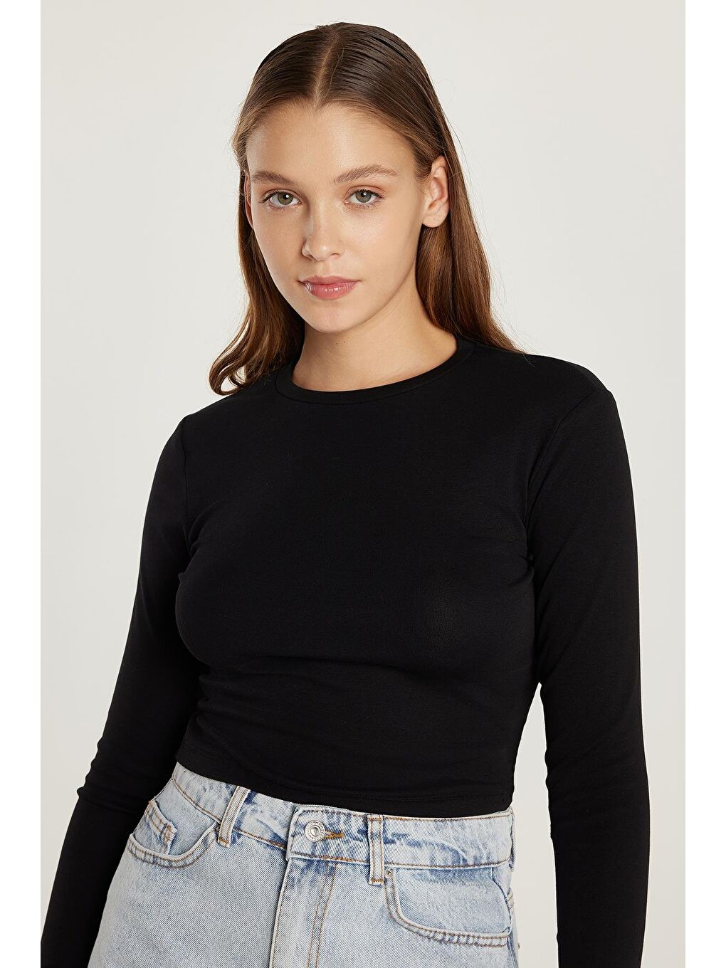 Kadın Slim Fit Dar Kesim Bisiklet Yaka Siyah Bluz-1