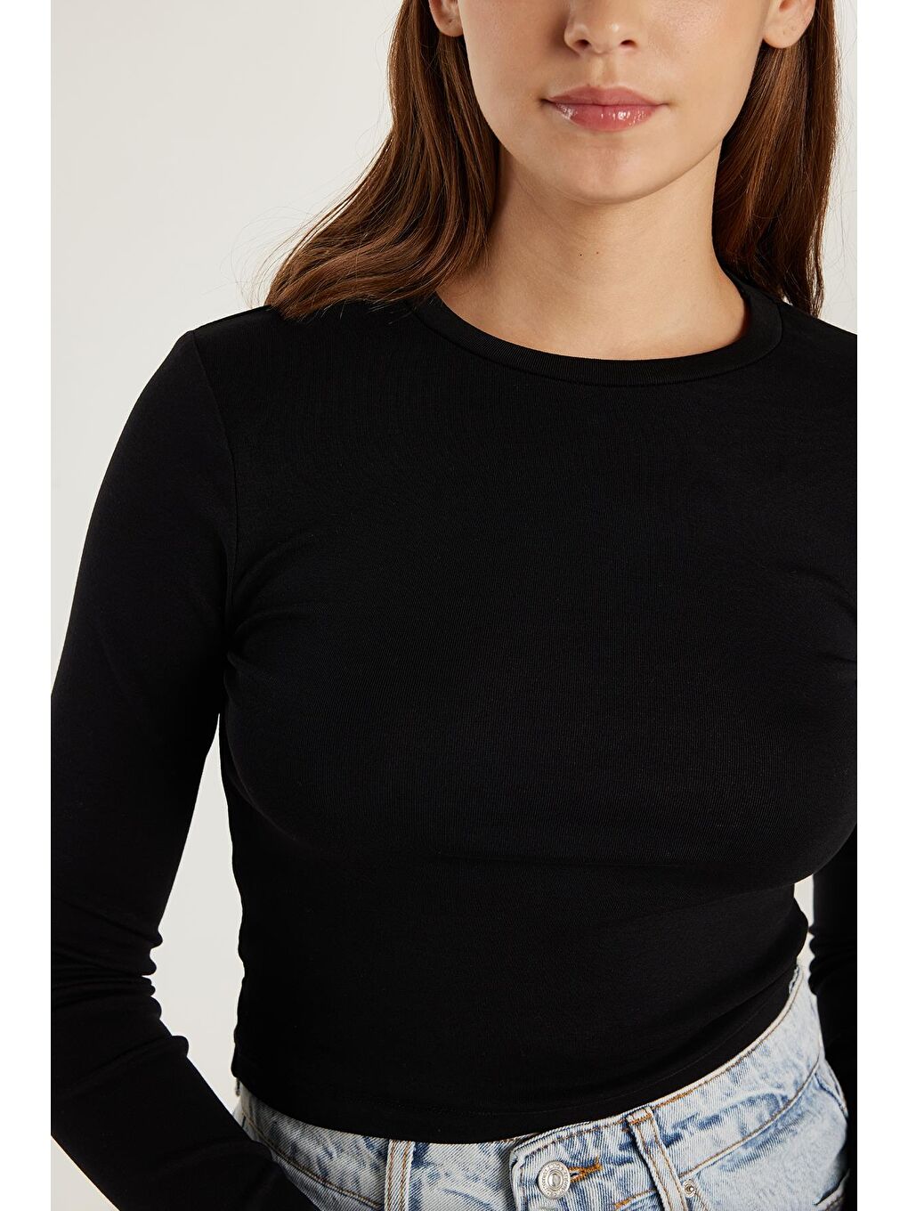 Kadın Slim Fit Dar Kesim Bisiklet Yaka Siyah Bluz-3