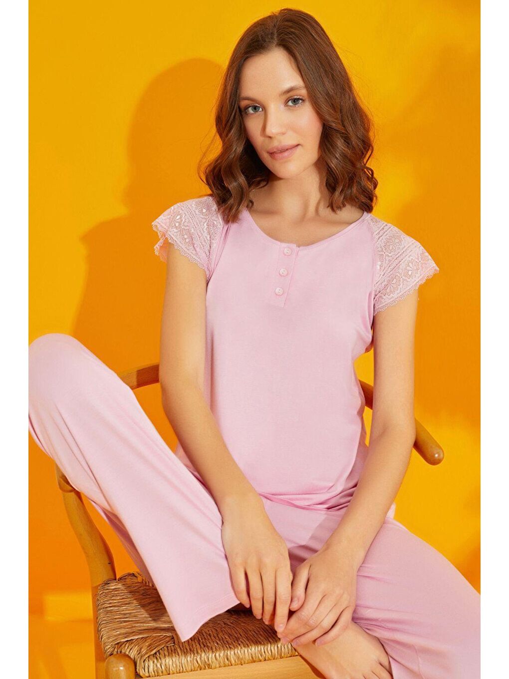 Pembe Yakası Dantel Detaylı Pijama Takımı