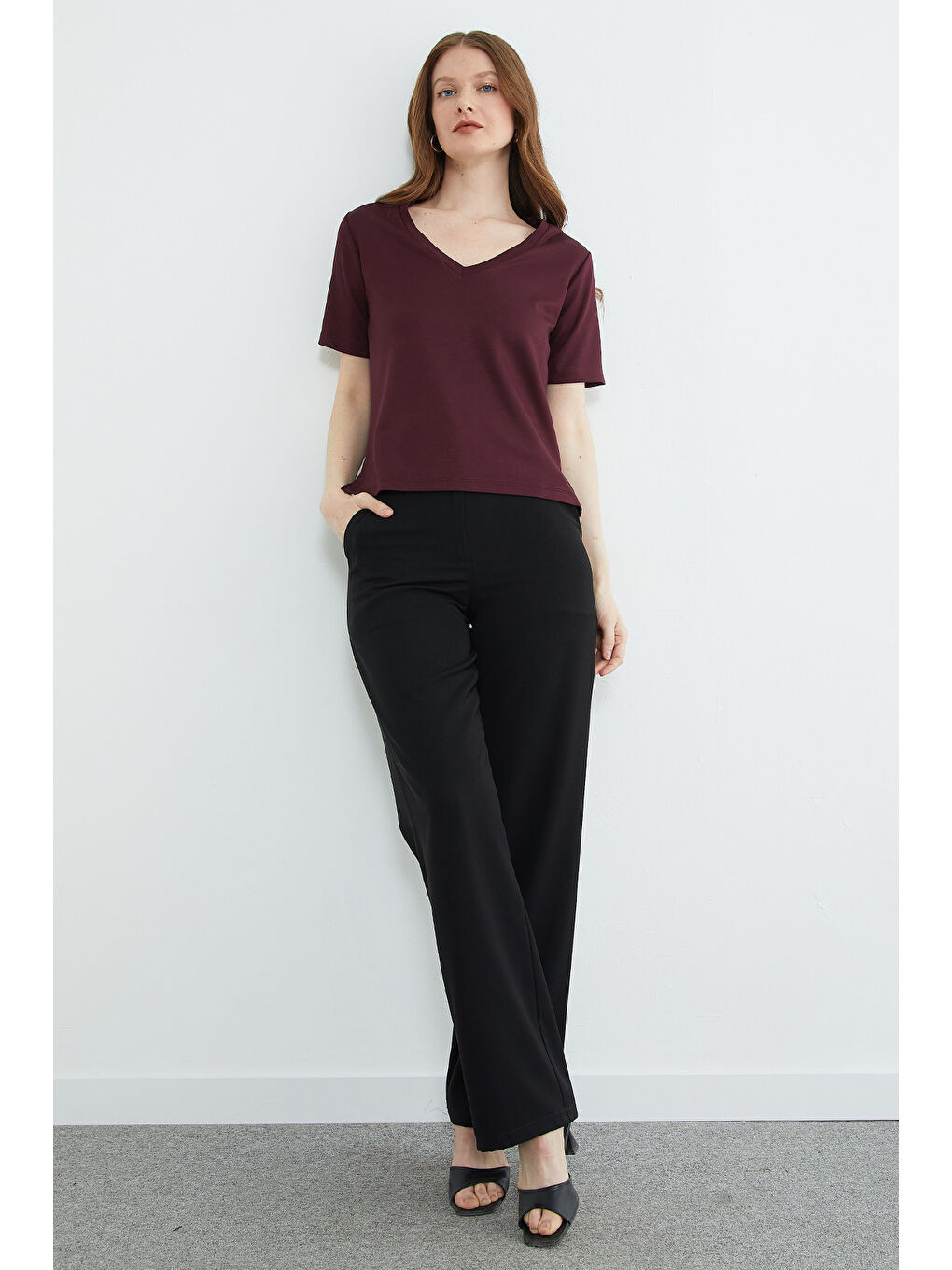 Mürdüm Basic V Yaka Modal Tişört-1