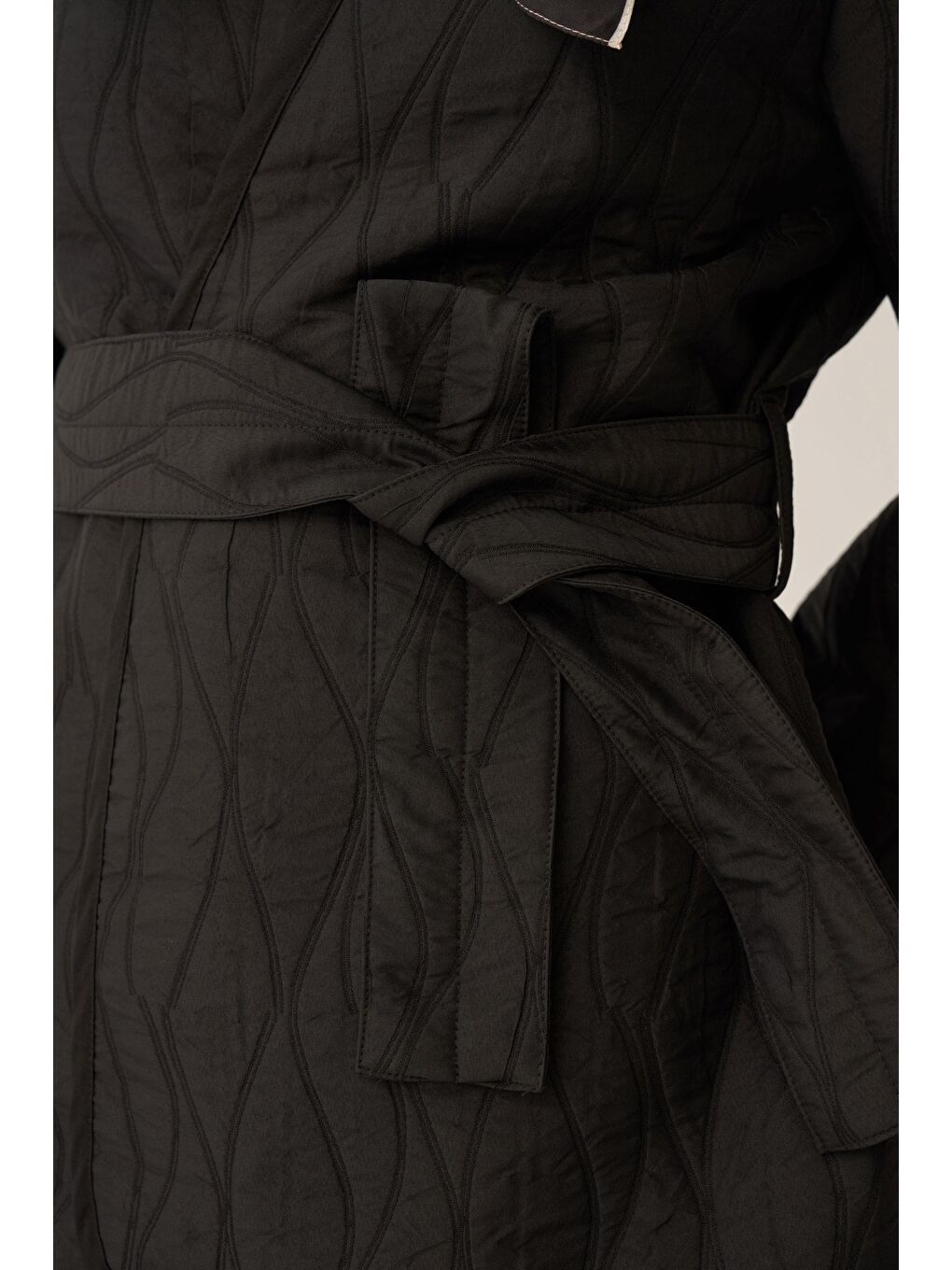 Siyah-İnce Kapitone Kruvaze Kuşaklı Ceket-5