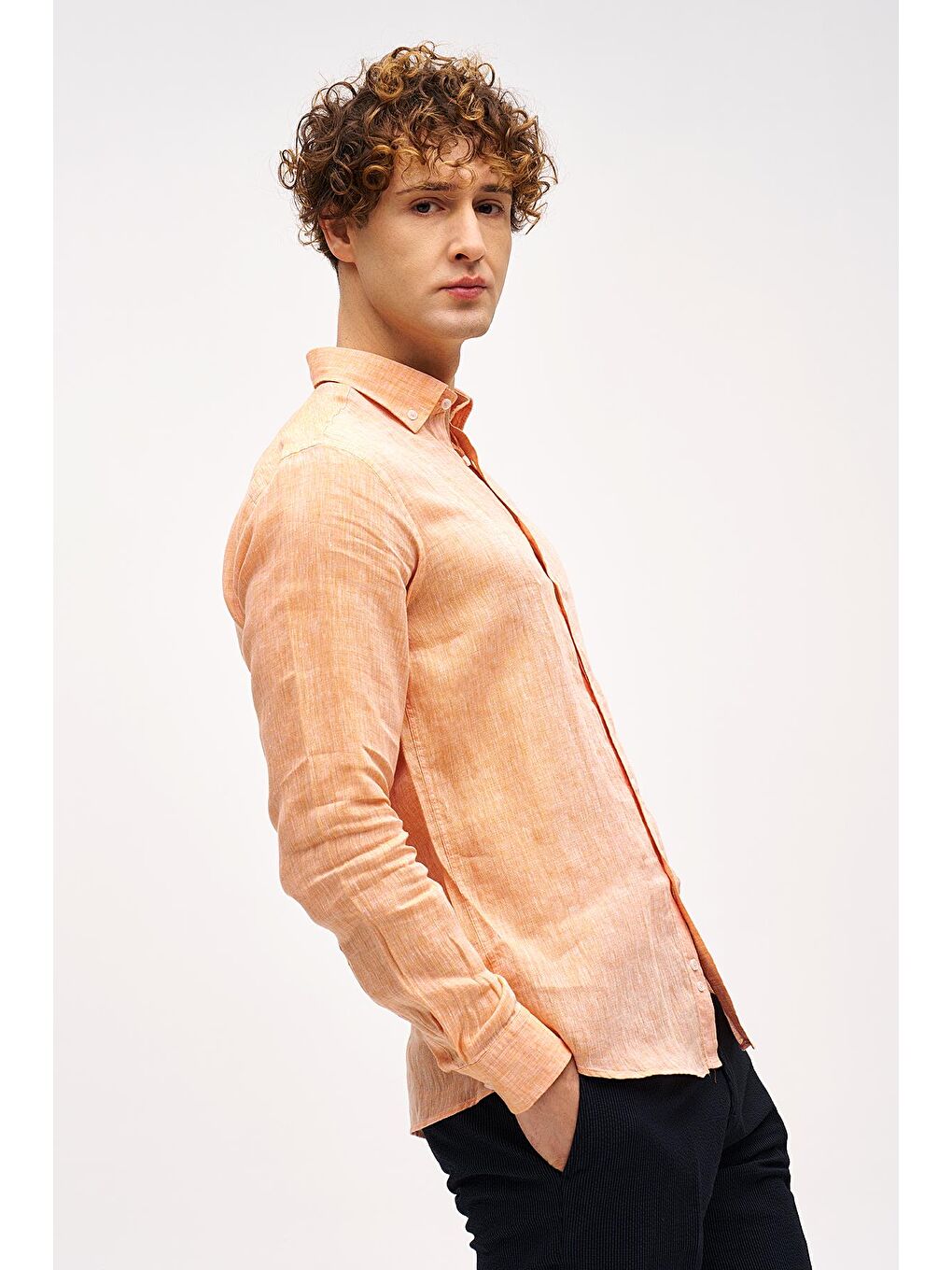 Turuncu Dynamic Fit Düğmeli Yaka Düz Uzun Kollu Cepsiz %100 Keten Gömlek-2