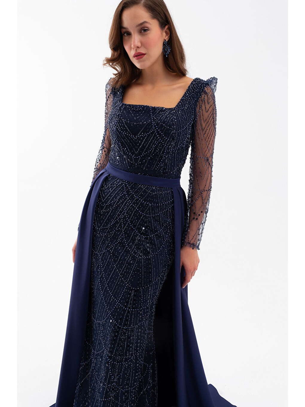 Kadın Lacivert Uzun Kol Taşlı Saten Kuyruk Aksesuarlı Abiye-2