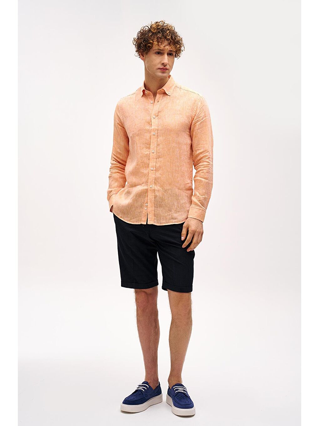 Turuncu Dynamic Fit Düğmeli Yaka Düz Uzun Kollu Cepsiz %100 Keten Gömlek-5