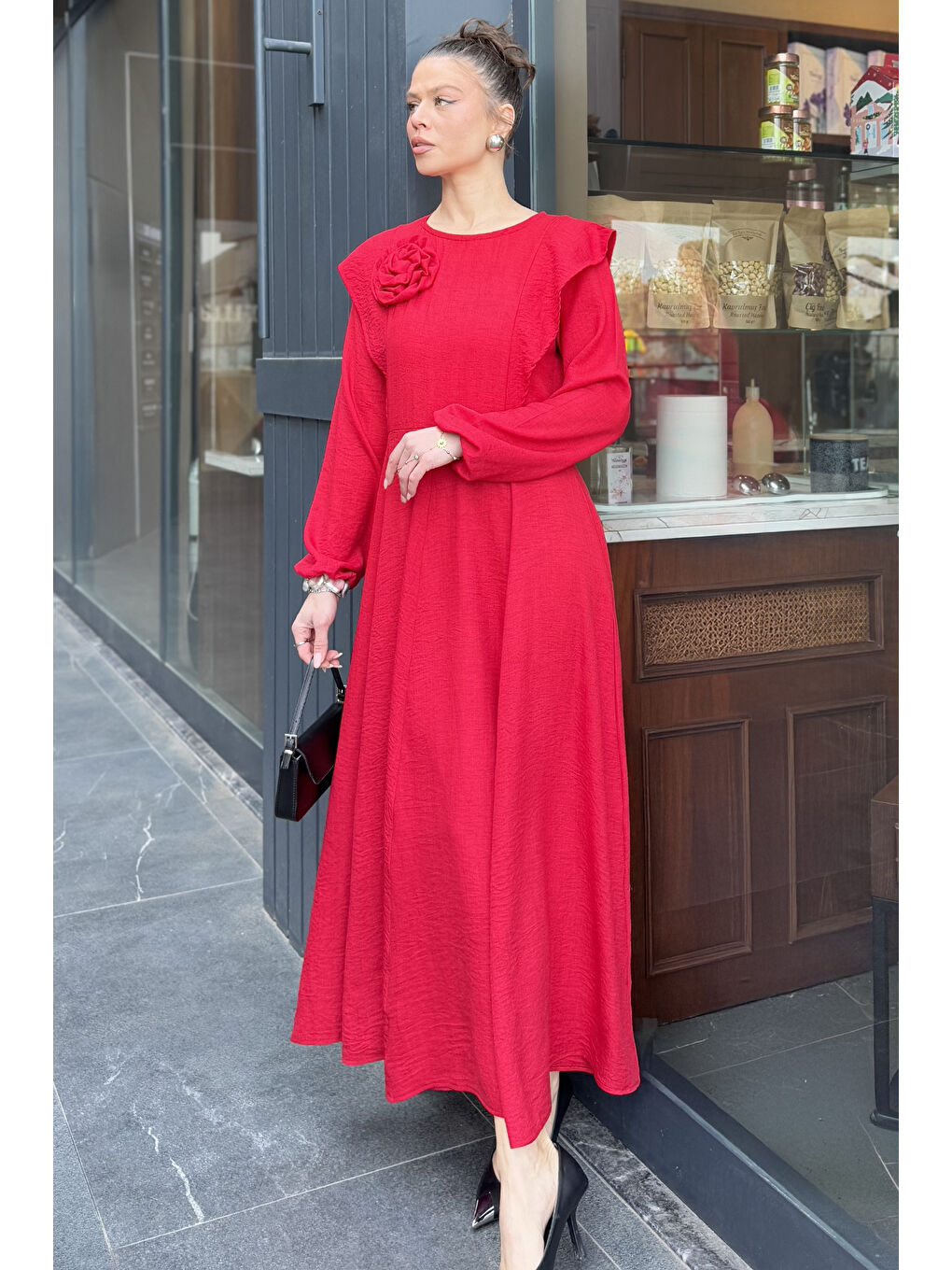 Kırmızı Gül Detaylı Kadın Kloş Elbise-2