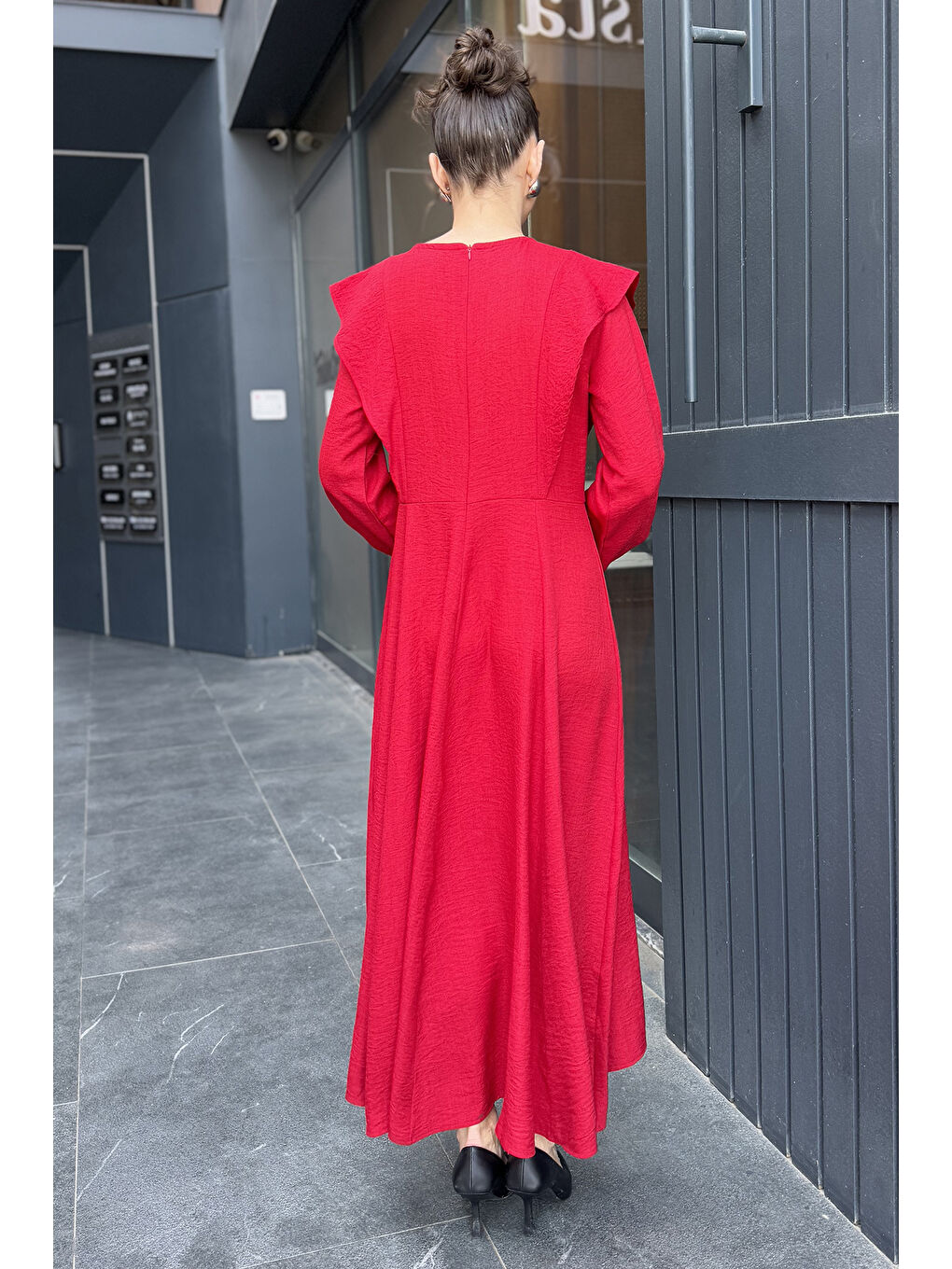 Kırmızı Gül Detaylı Kadın Kloş Elbise-4