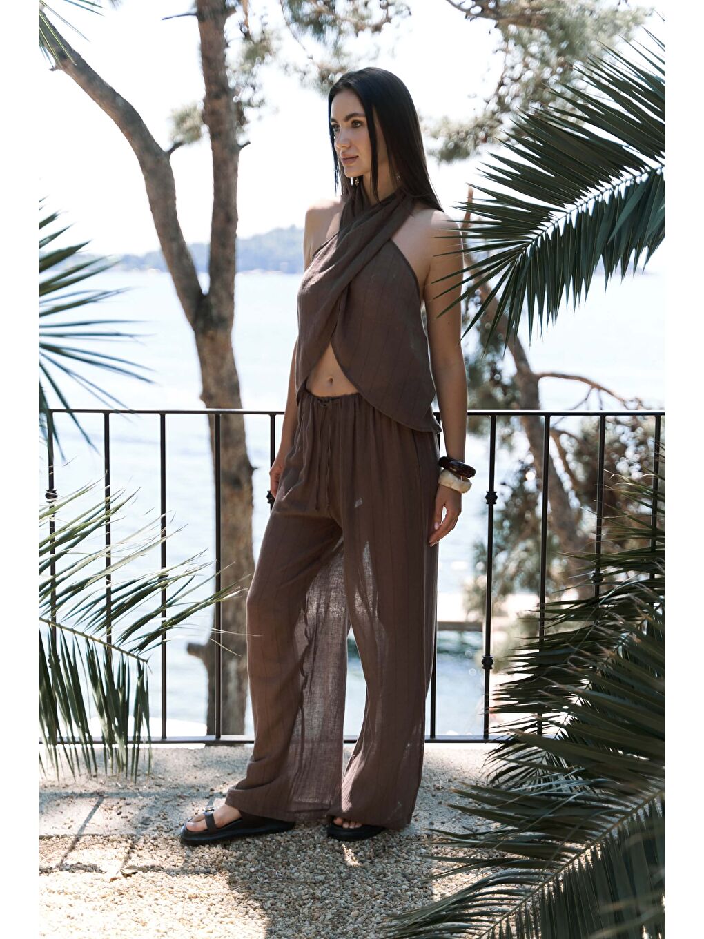 Kahverengi Cadhas Boyundan Bağlamalı Kahve Crop Pantolon Takım-2