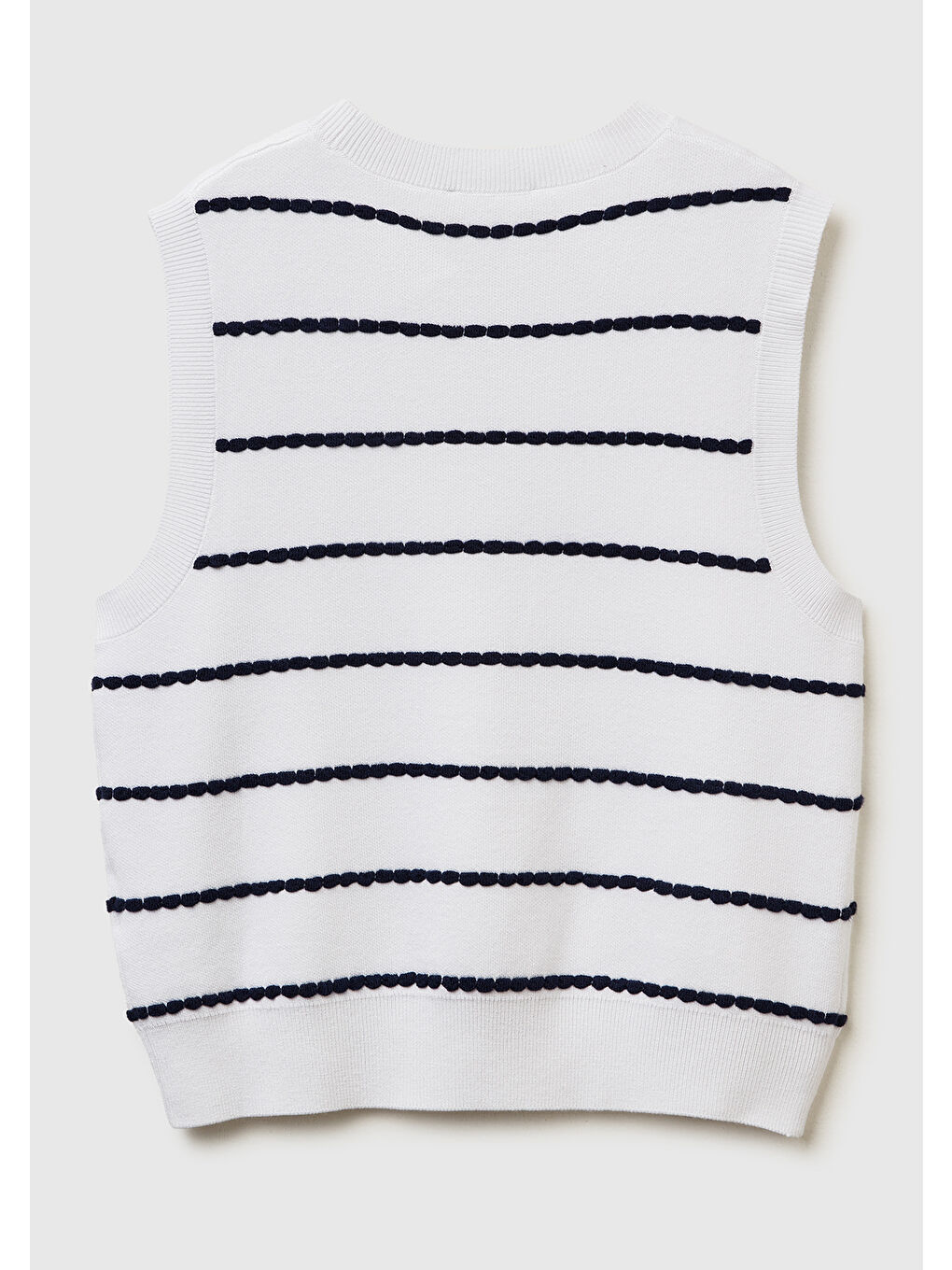 Kadın Ekru-Gri Mix Viskoz ve Akrilik Karışımlı Çizgili Kolsuz Kazak-3