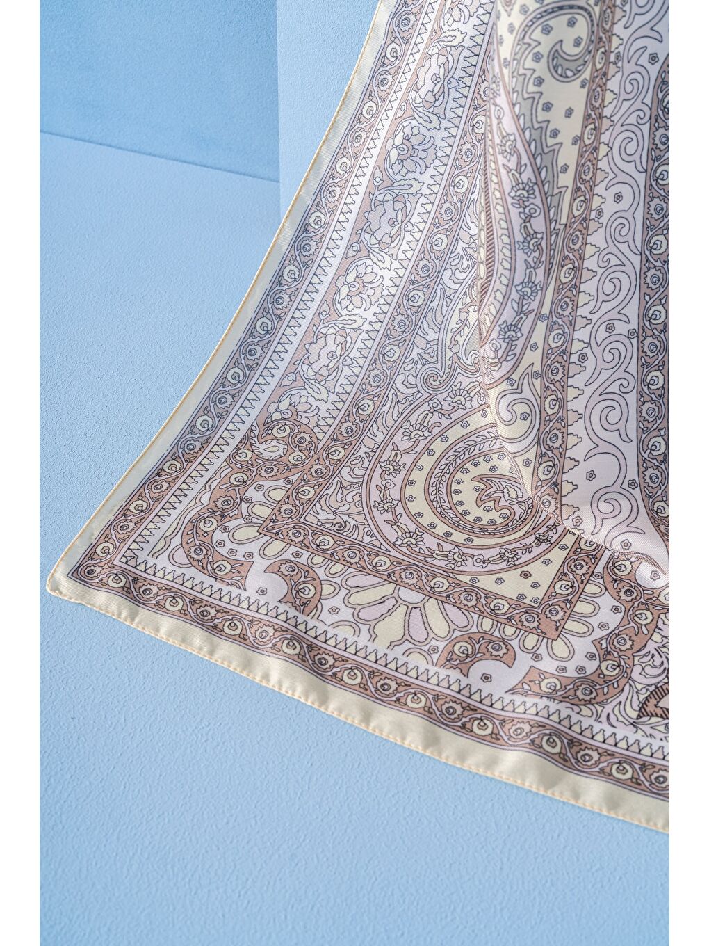 Sarı Kadın Etnik Desen Soft Tlos Şal-1