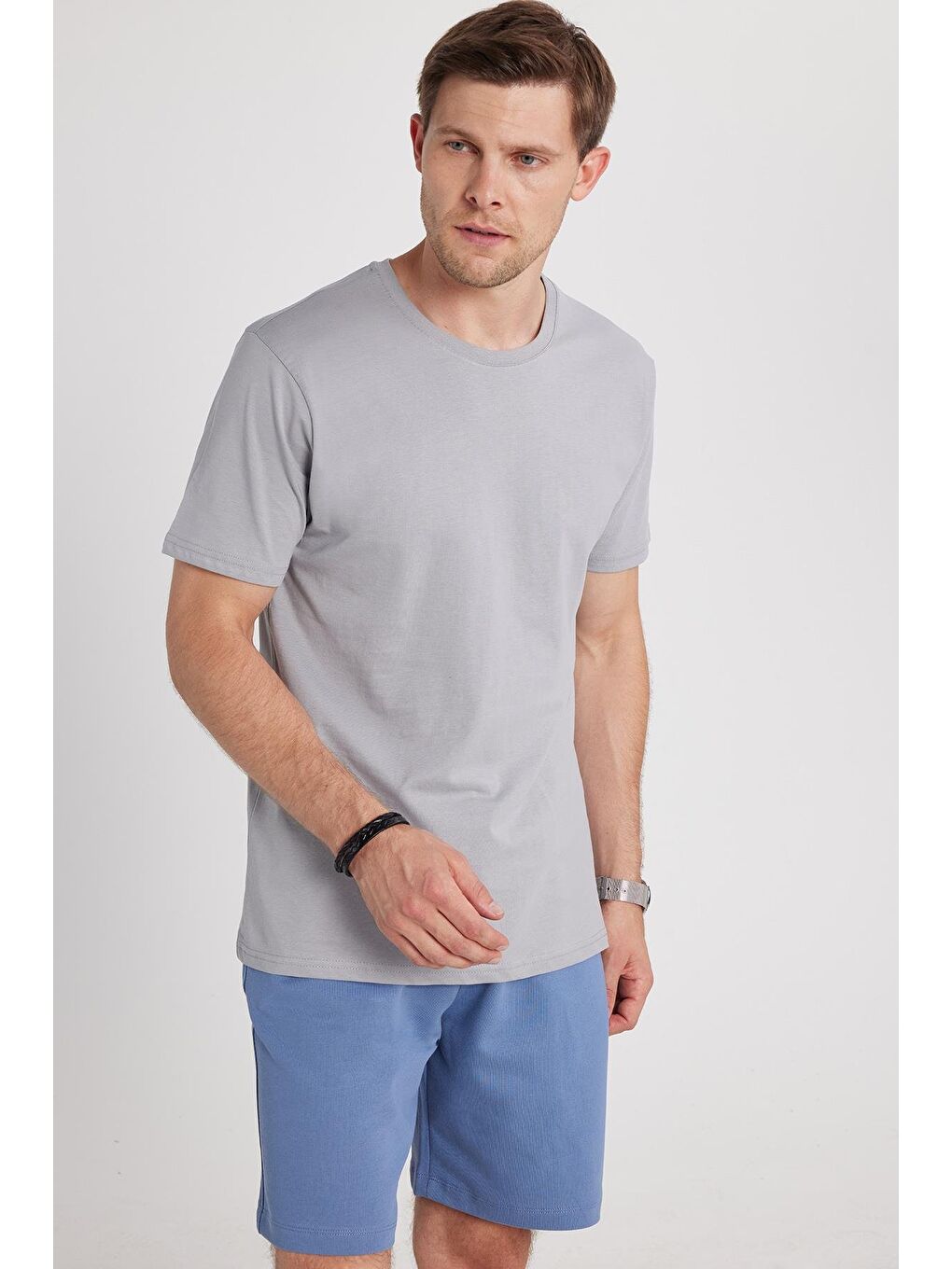 Unisex Slim Fit Dar Kesim %100 Pamuk Yumuşak Dokulu Gri Bisiklet Yaka Tişört-1