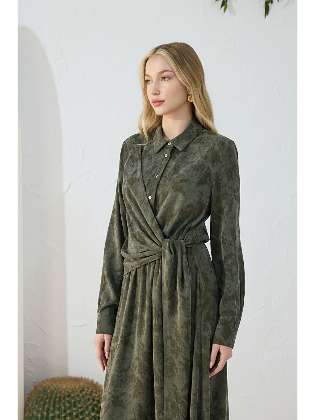 Haki Jakarlı Bağlama Detaylı Elbise-3