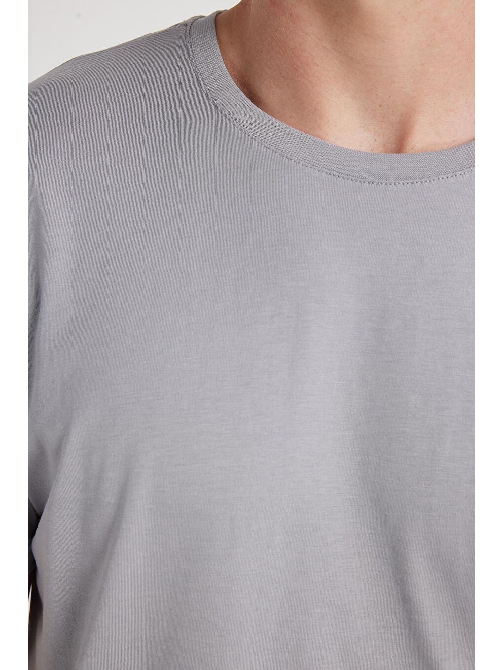 Unisex Slim Fit Dar Kesim %100 Pamuk Yumuşak Dokulu Gri Bisiklet Yaka Tişört-2