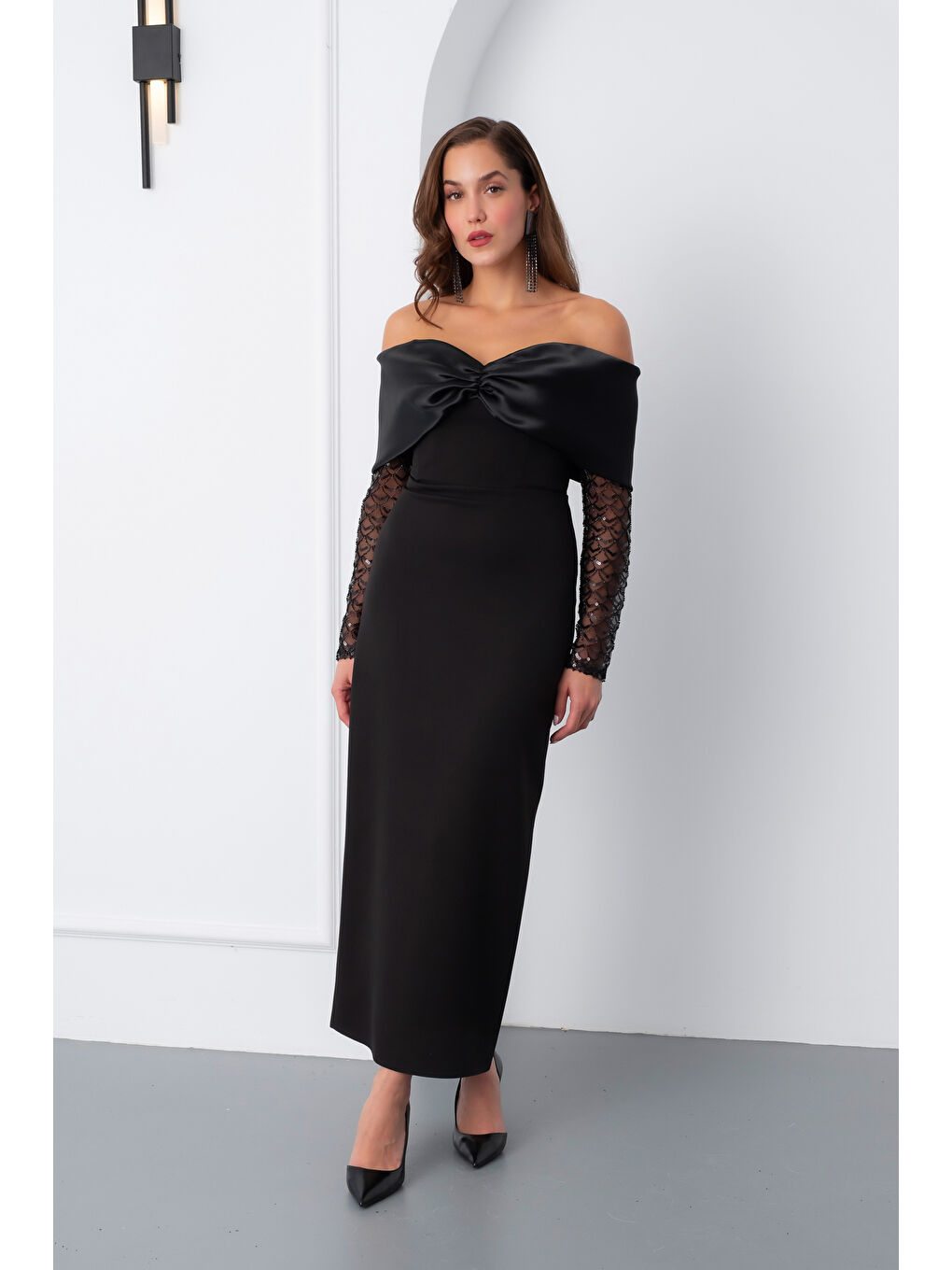 Kadın Siyah Kol Detaylı Fiyonklu Söz Nişan Nikah Abiye Elbise-1