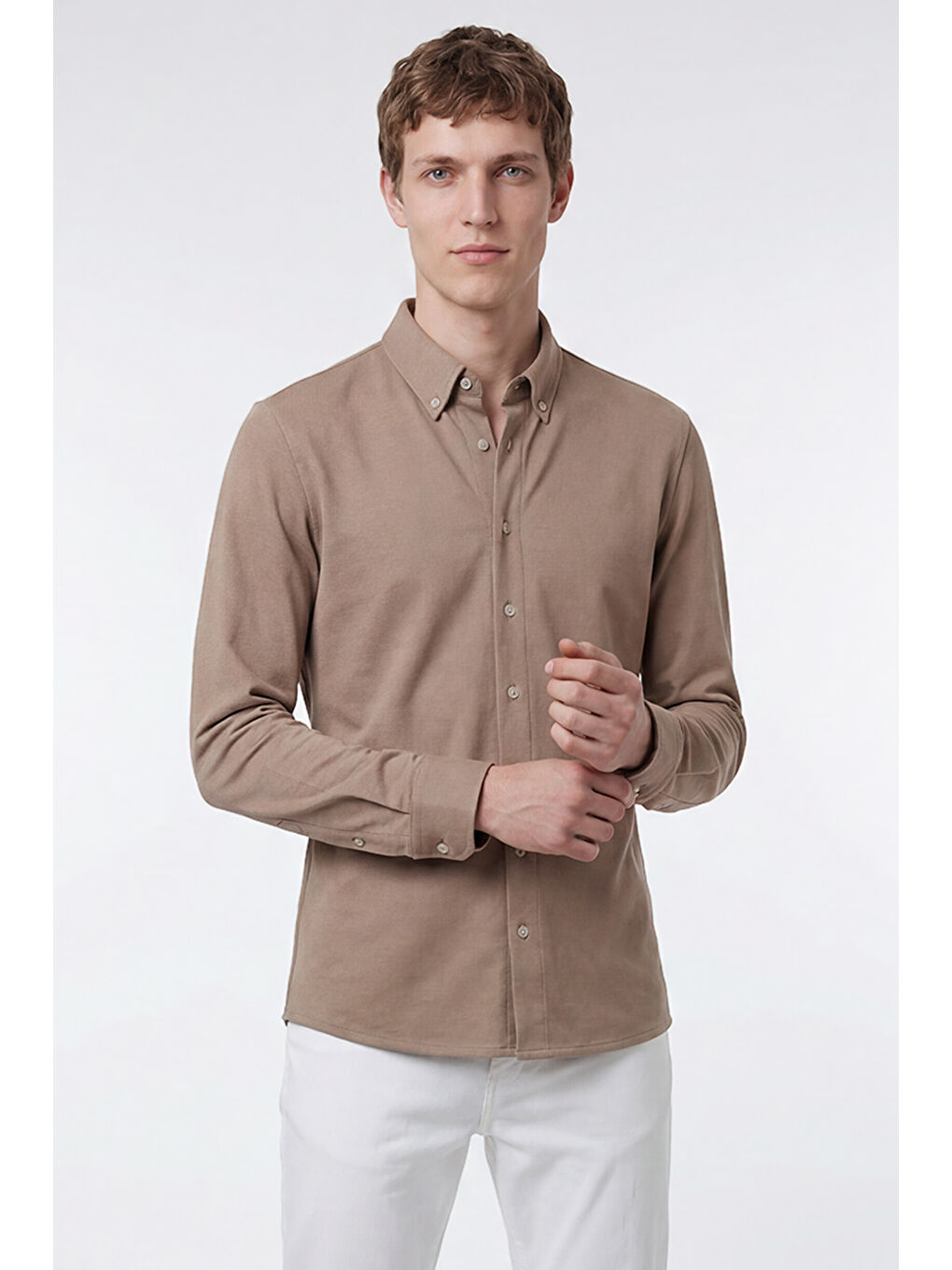 Bej Erkek Vizon Pamuklu Tailored Slim Fit Dar Kesim Düğmeli Yaka Örme Gömlek-1