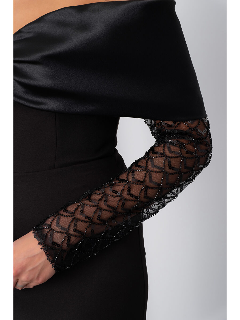 Kadın Siyah Kol Detaylı Fiyonklu Söz Nişan Nikah Abiye Elbise-3