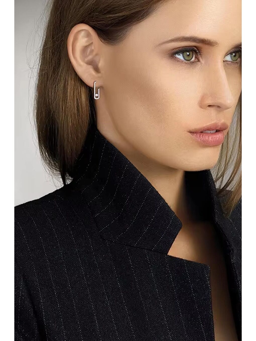 Gri Mess Uno Zirkon Tektaşlı Ataç Çivi Küpe-2