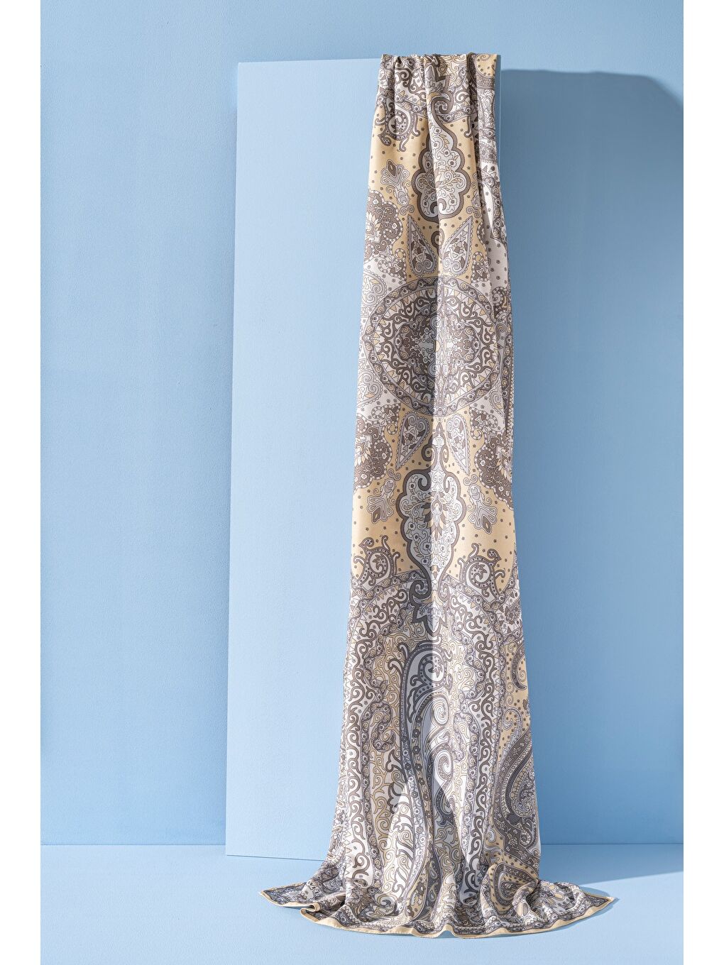 Yeşil Kadın Etnik Desen Soft Tlos Şal