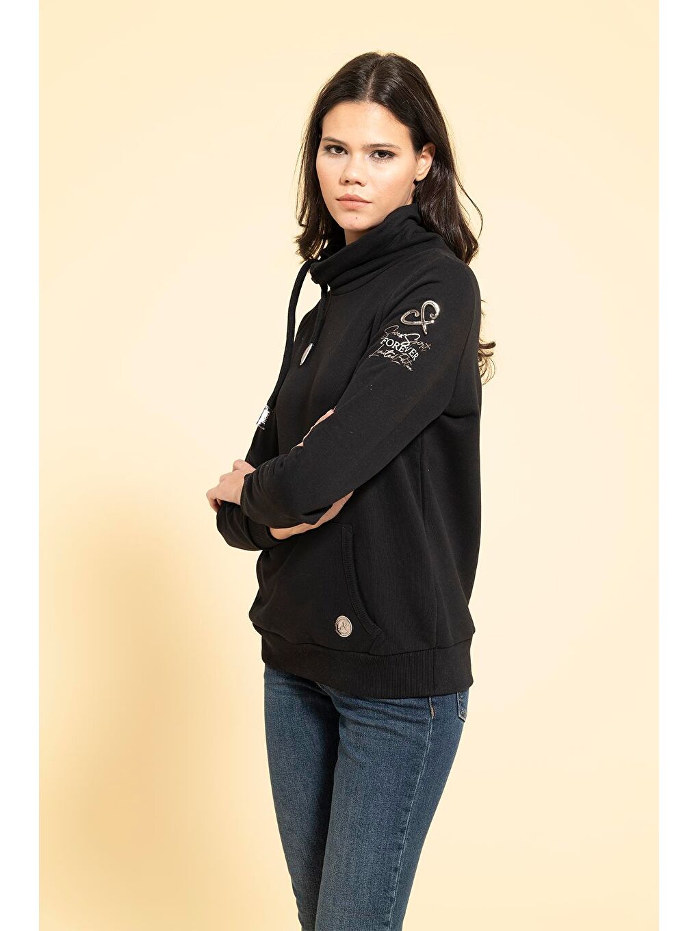 For You Moda Yaka Kordon Detaylı Kanguru Cep Siyah Sweatshirt - 1