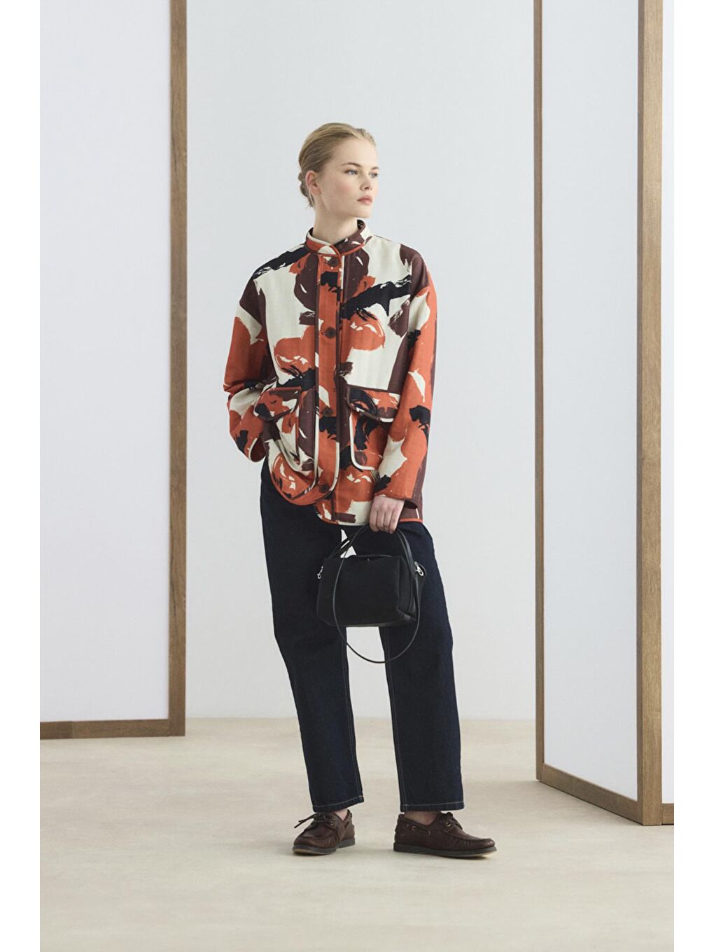 Desenli Hakim Yaka Kapak Cepli İnce Kapitone Ceket Kahverengi-1