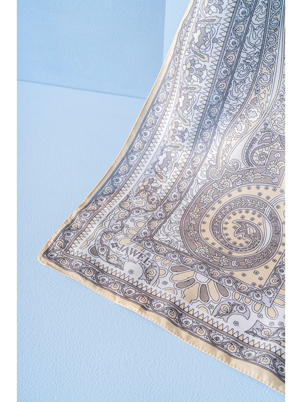 Yeşil Kadın Etnik Desen Soft Tlos Şal-1