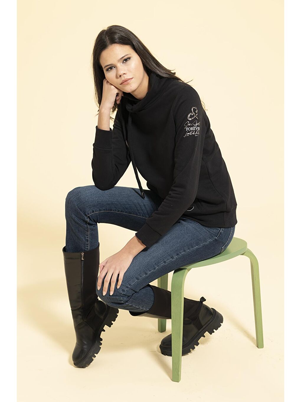 For You Moda Yaka Kordon Detaylı Kanguru Cep Siyah Sweatshirt - 2