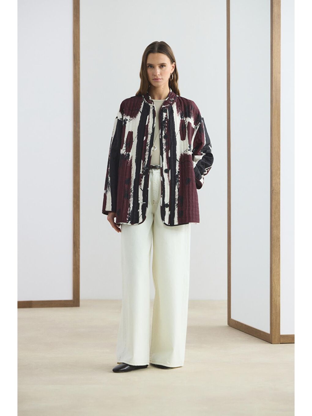 Desenli Hakim Yaka İnce Kapitone Ceket Bordo-1