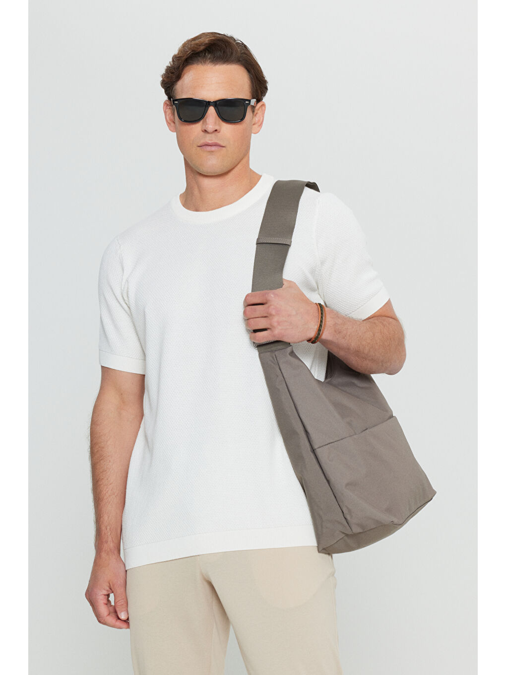 Erkek Ekru %100 Pamuk Standart Fit Normal Kesim Bisiklet Yaka Triko Tişört-3