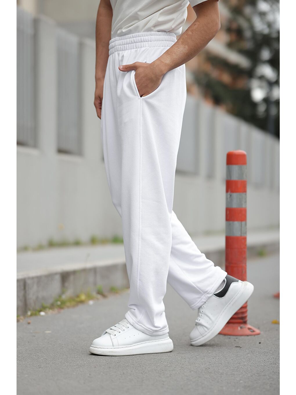 Beyaz Rahat Kesim Erkek Eşofman Altı E6560-7