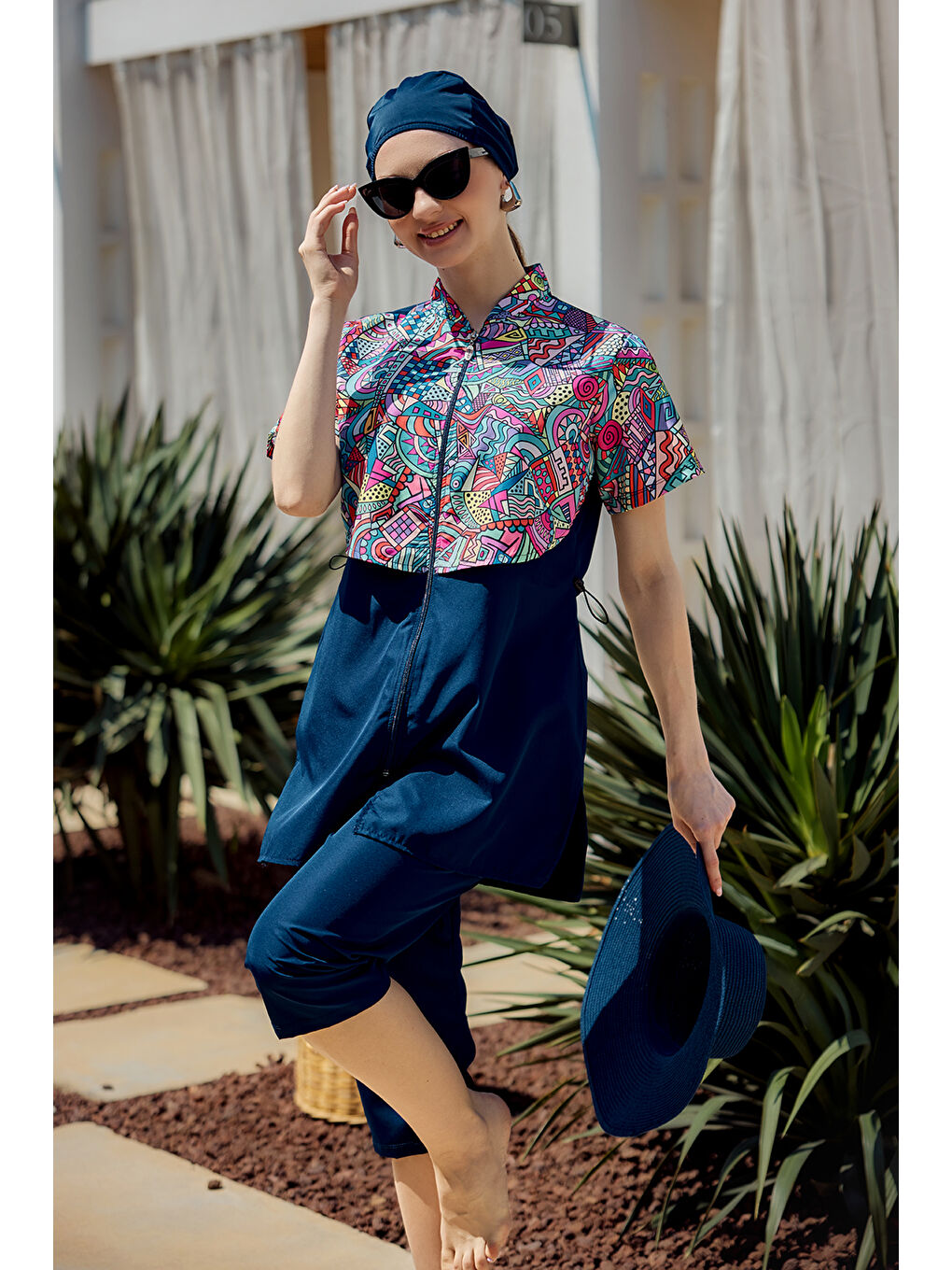 Siyah Önü Kapaklı Paraşüt Kısa Kollu Yarı Kapalı Mayo Nurel R2602-4