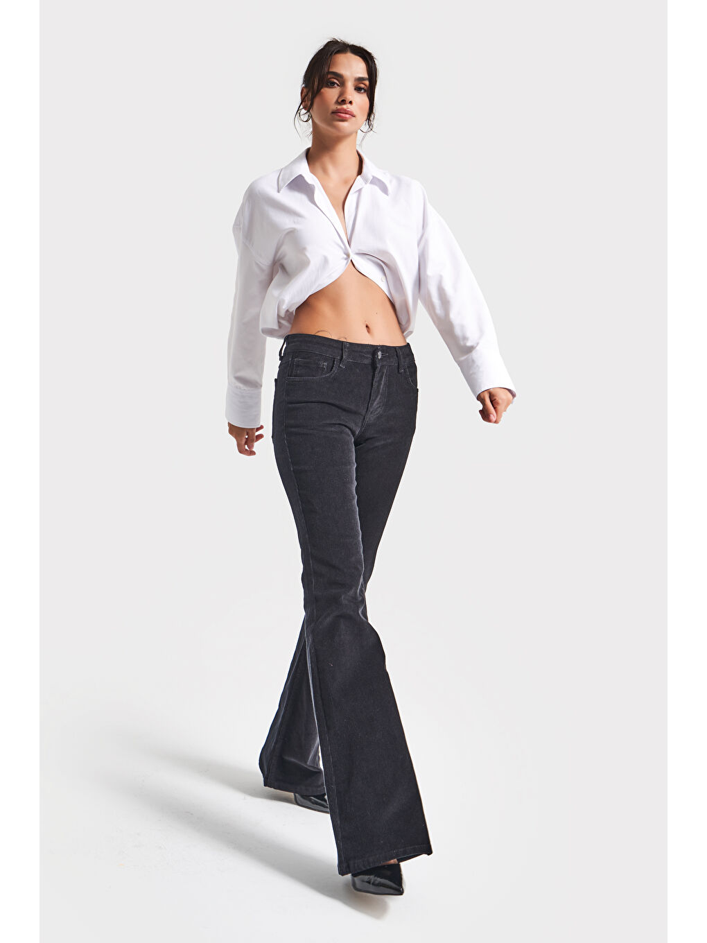 Kadın Siyah Renk 26w5-1 Low Waist Flare Fit İnce Fitilli Velvet Kadife Kumaş Pantolon-1