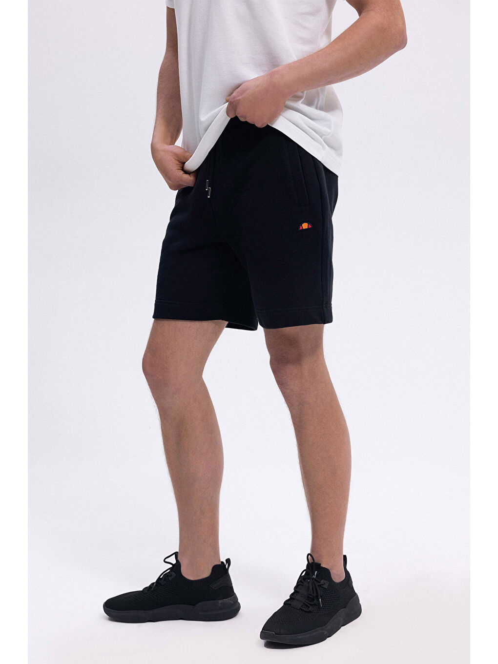 Siyah Pamuklu Regular Fit Logolu Şort EM622-BK-1