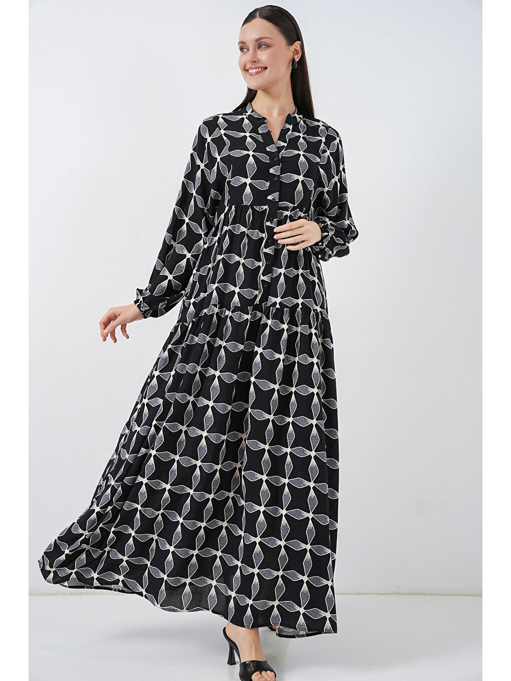 Kadın Desenli Uzun Tesettür Elbise 2585 - Siyah1-2