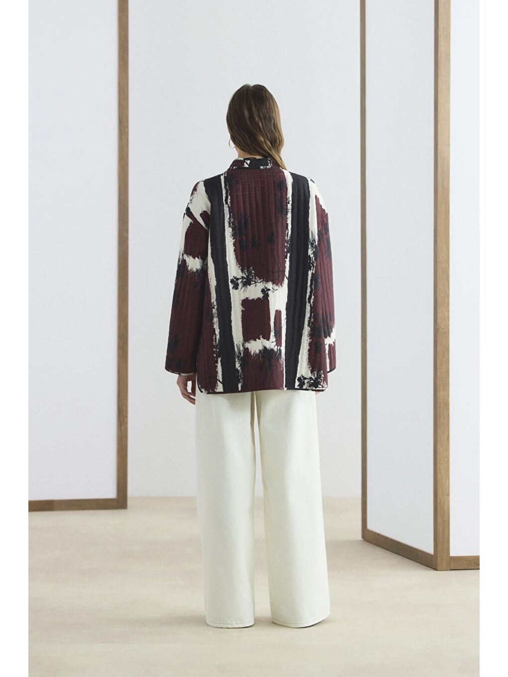 Desenli Hakim Yaka İnce Kapitone Ceket Bordo-6