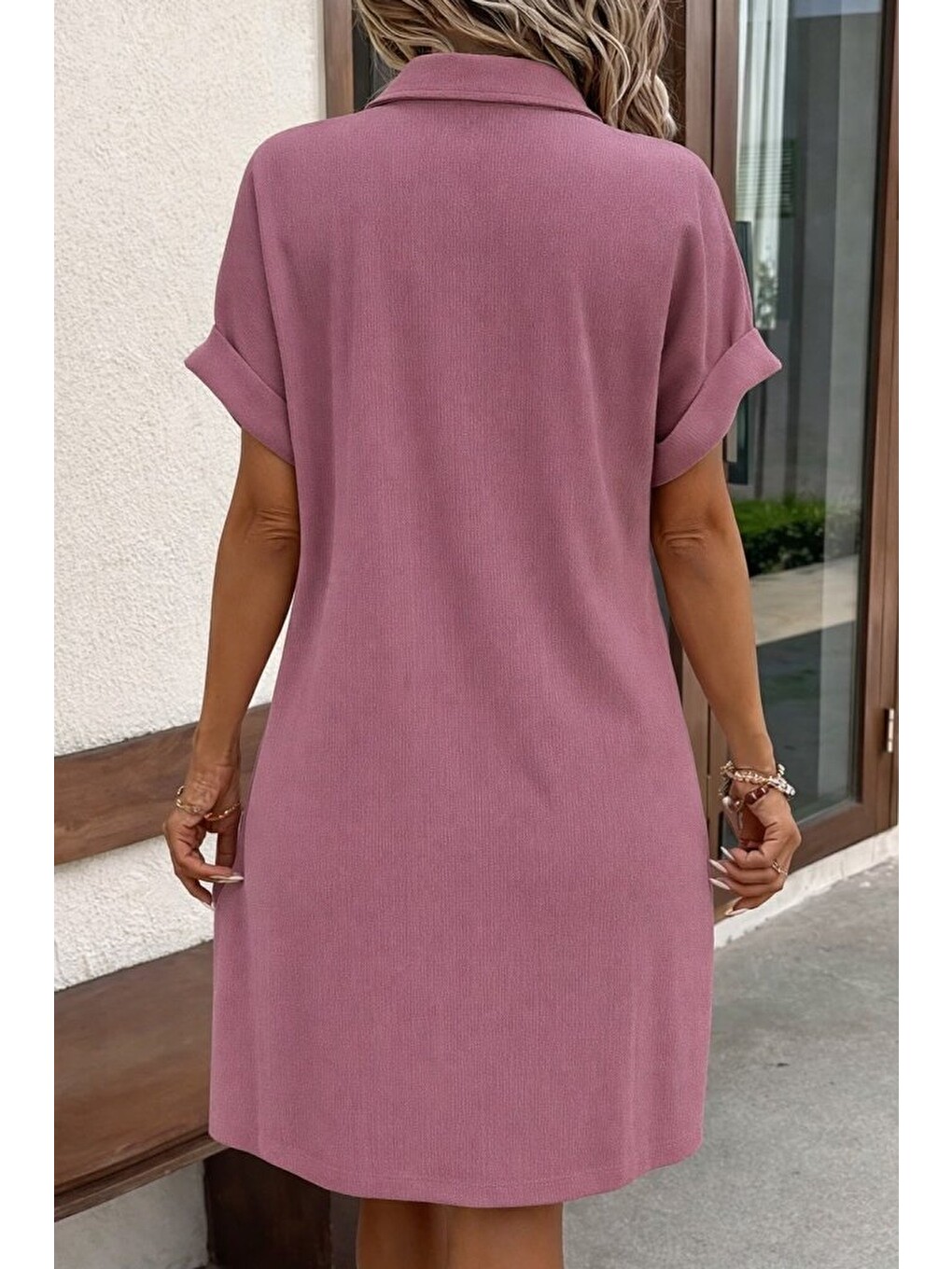 Pembe Kadın Kısa Kollu Önden Düğmeli Cep Detaylı Mini Bürümcük Elbise-2