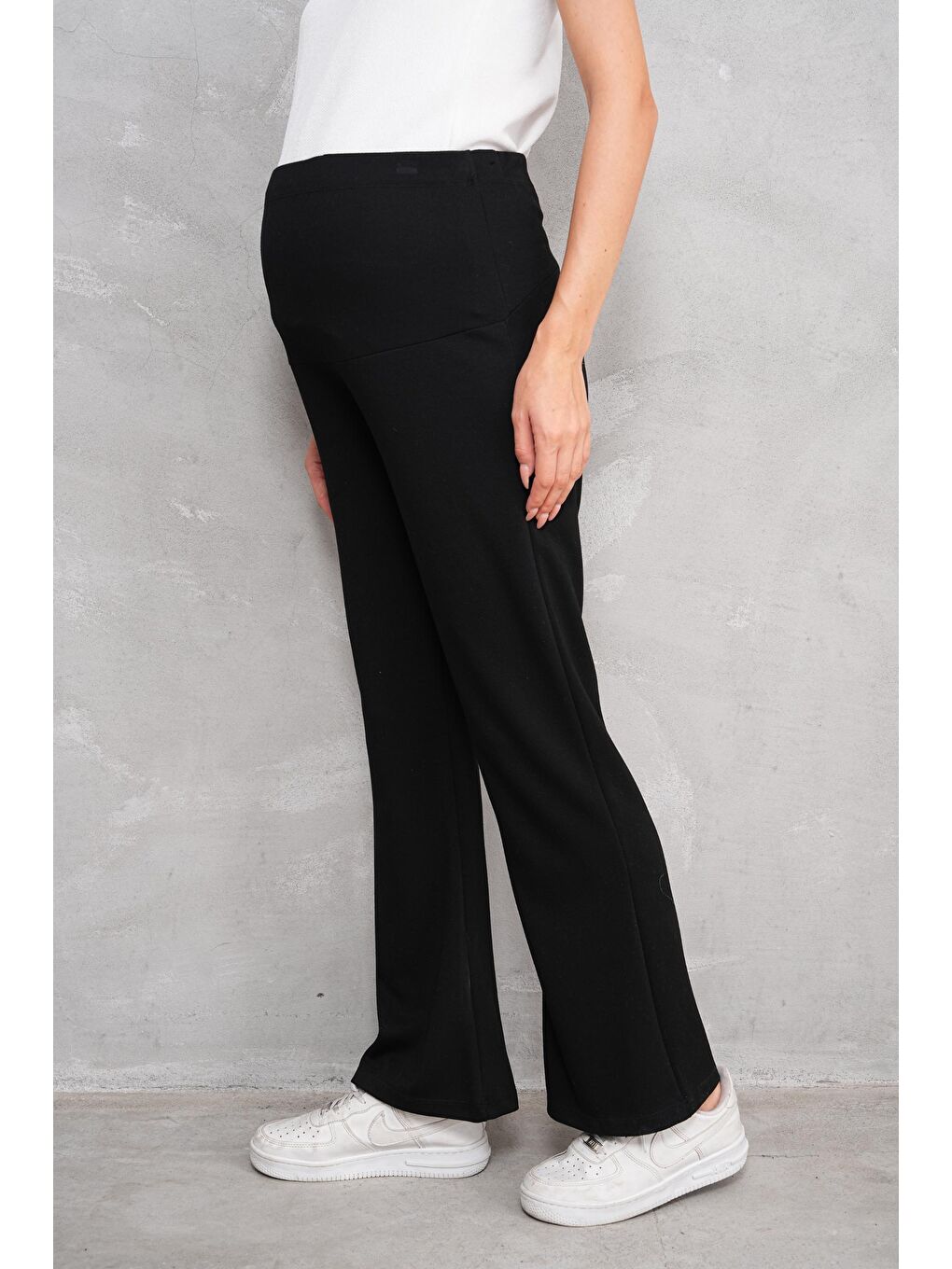 Siyah Hamile ve Lohusa İspanyol Paça Bel Ayarlanabilir Modal Kumaş Eşofman Altı-5