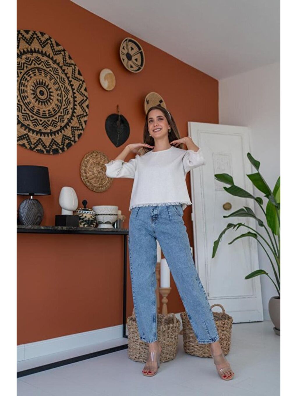 Beyaz Püskül Detaylı Bluz-1