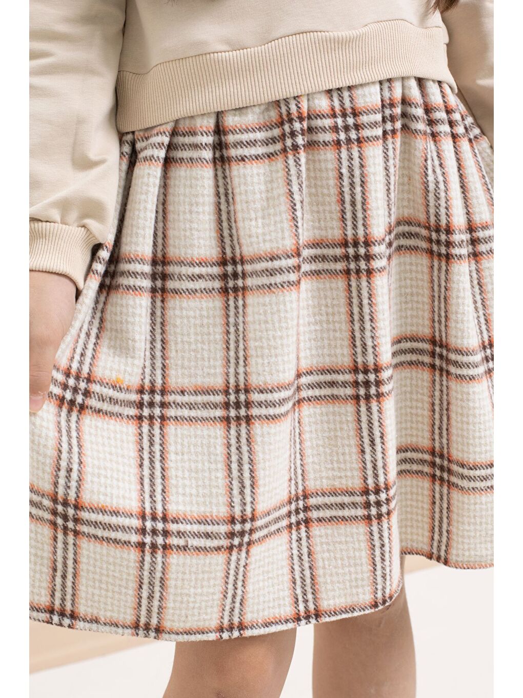 Bej Kız Çocuk Yazı Baskılı Ekose Desenli Elbise 21545-4